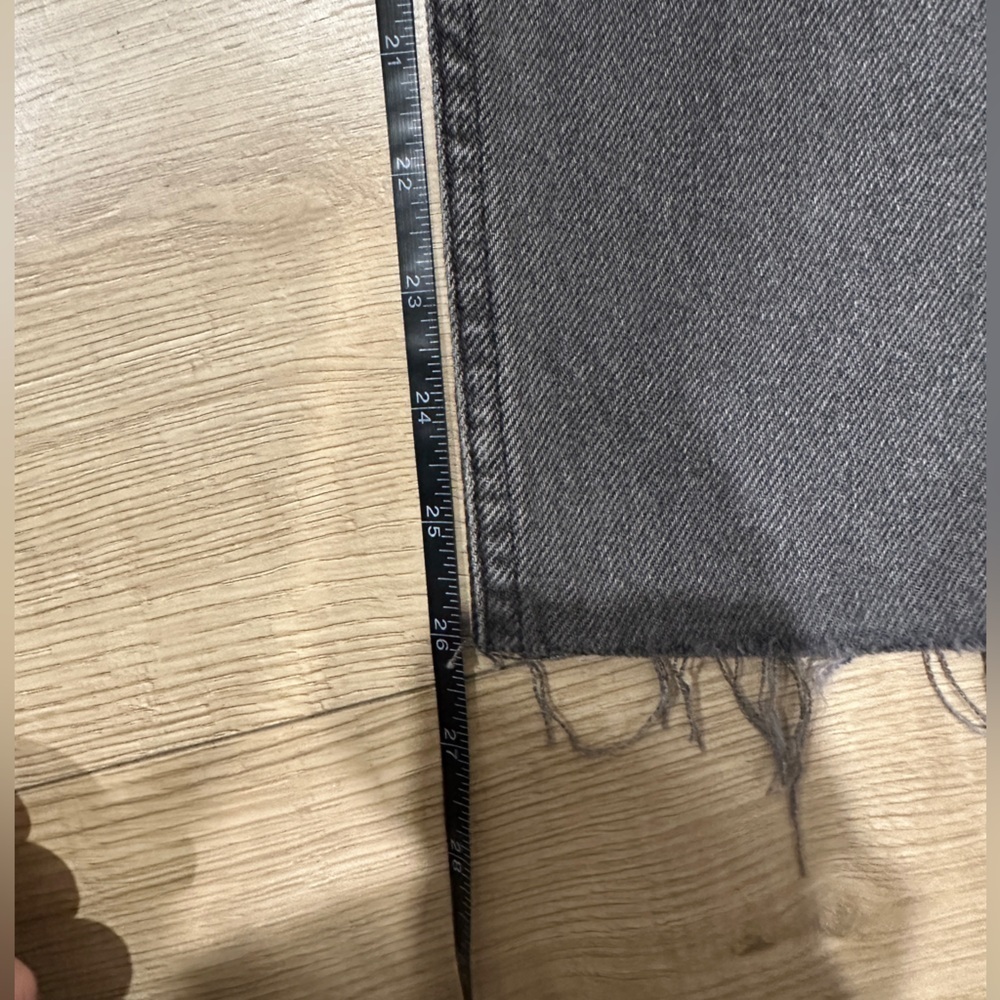 Grlfrnd denim, karolina in grey. Size 25. With raw hem. New without tags! - Picture 8 of 14